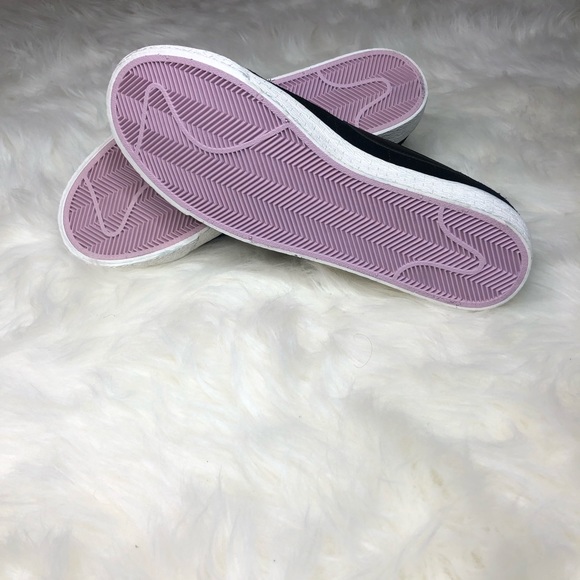 Nike Blazer Low Black Suede Sail Shoes 371760-024 - Picture 3 of 6